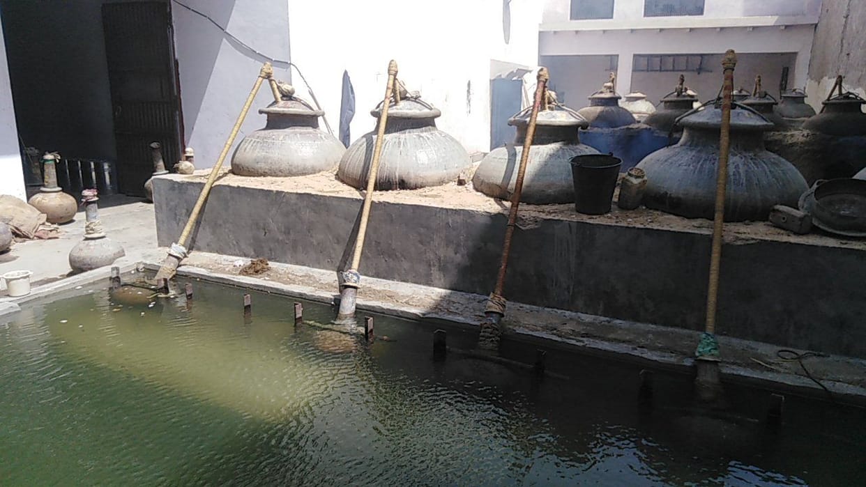 Hathras: Rose business with annual turnover of Rs 200 crore in Hasayan needs help