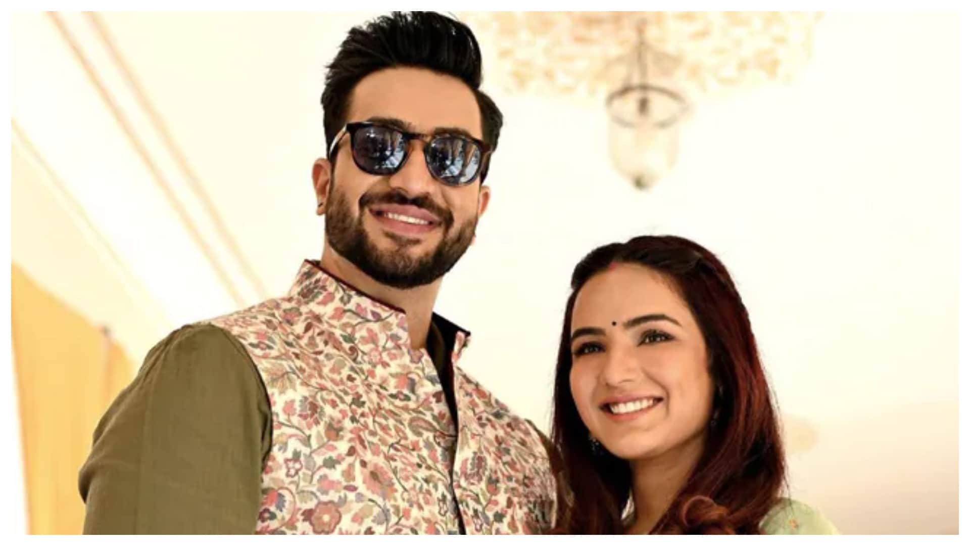 Jasmin Bhasin Aly Goni Love Story: both met on the set of Khatron Ke Khiladi and their friendship turn in love in reality show Bigg Boss