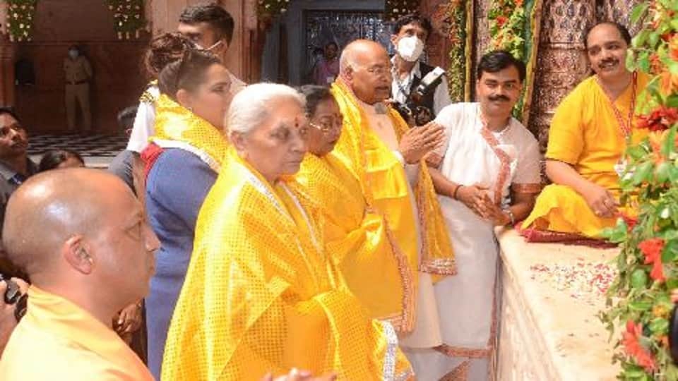 President Ram Nath Kovind Emotional during sanvad with Widow Women In Vrindavan