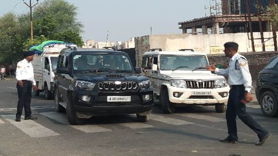 Ram nath kovind visit vrindavan Life of common people stopped for five hours