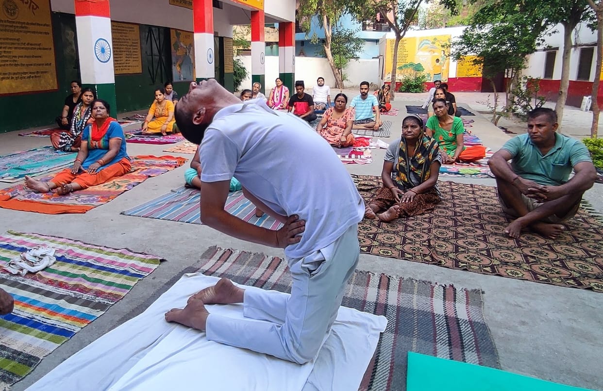 Yoga is a simple means of attaining enlightenment: Arya