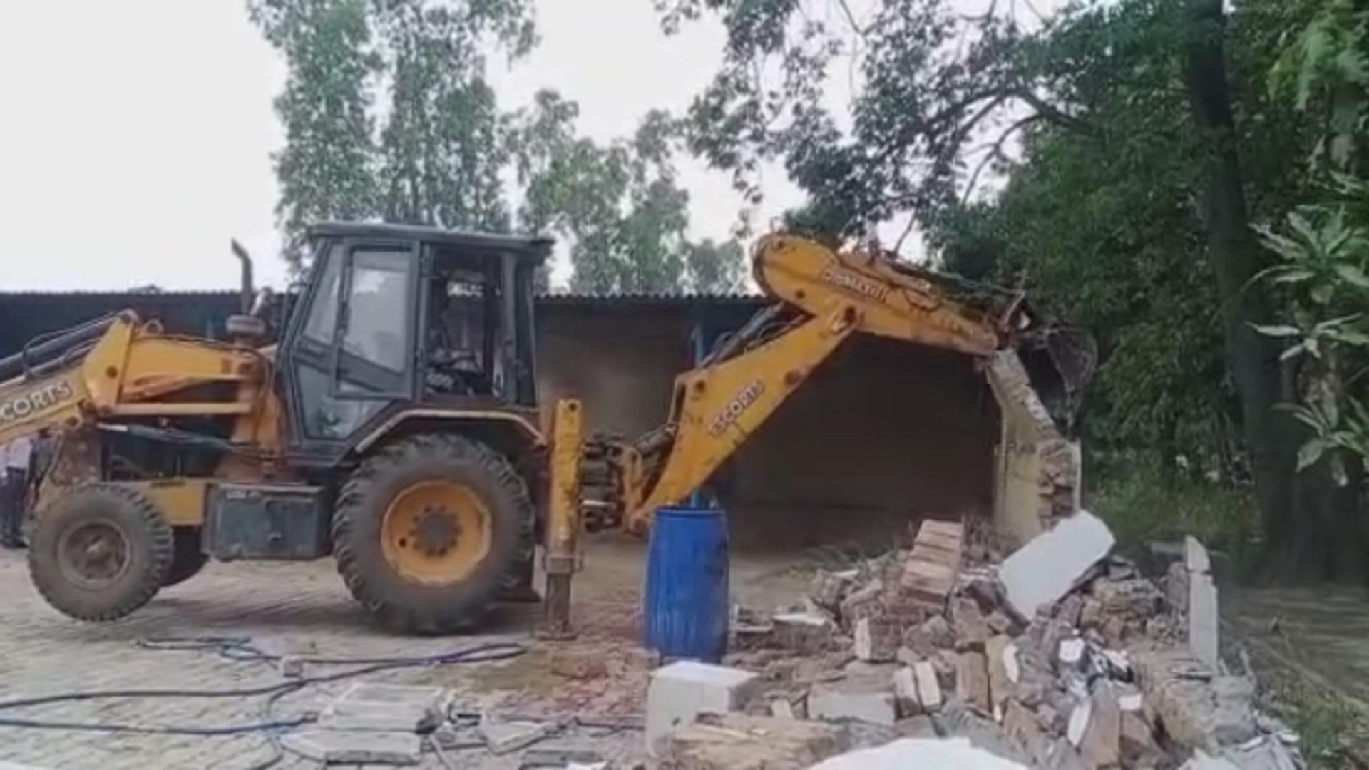 Saharanpur Police officers have demolished farm house of Accused Sunny Nagpal see photos