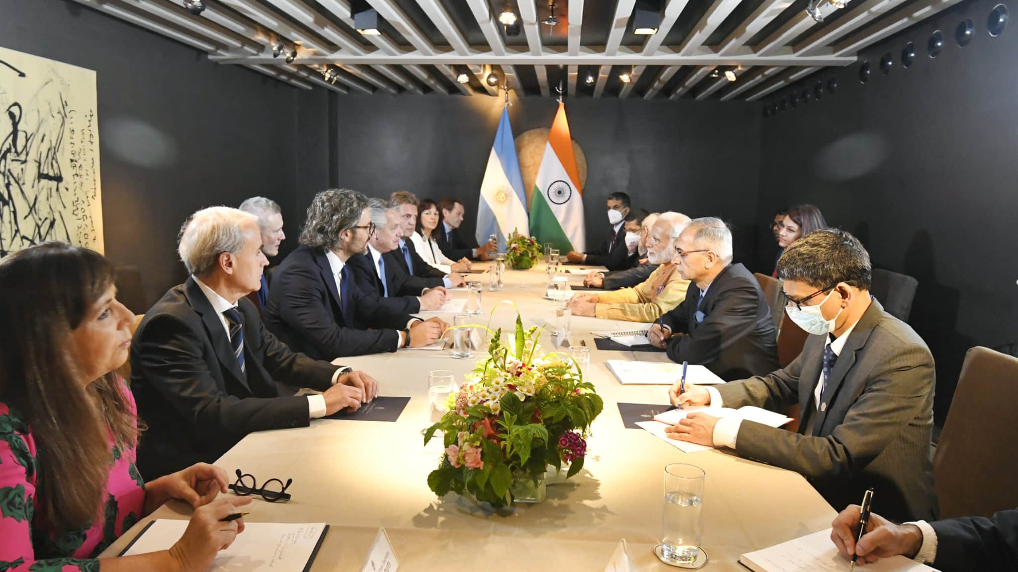 PM Modi was seen having tea with French President Macron and laughing with Joe Biden at G-7 summit PM Modi in G-7 Summit news in hindi