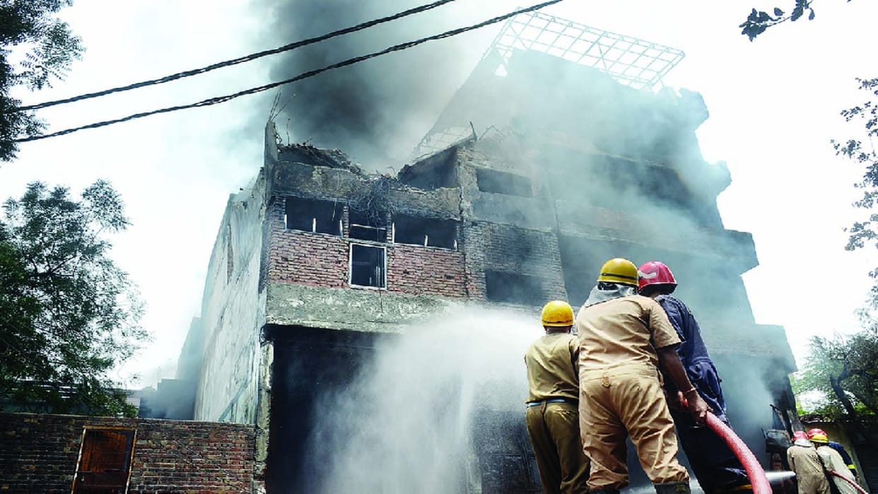 Two injured in boiler explosion in Delhi Jaitpur factory fire broke out in Samaypur Badli industrial area