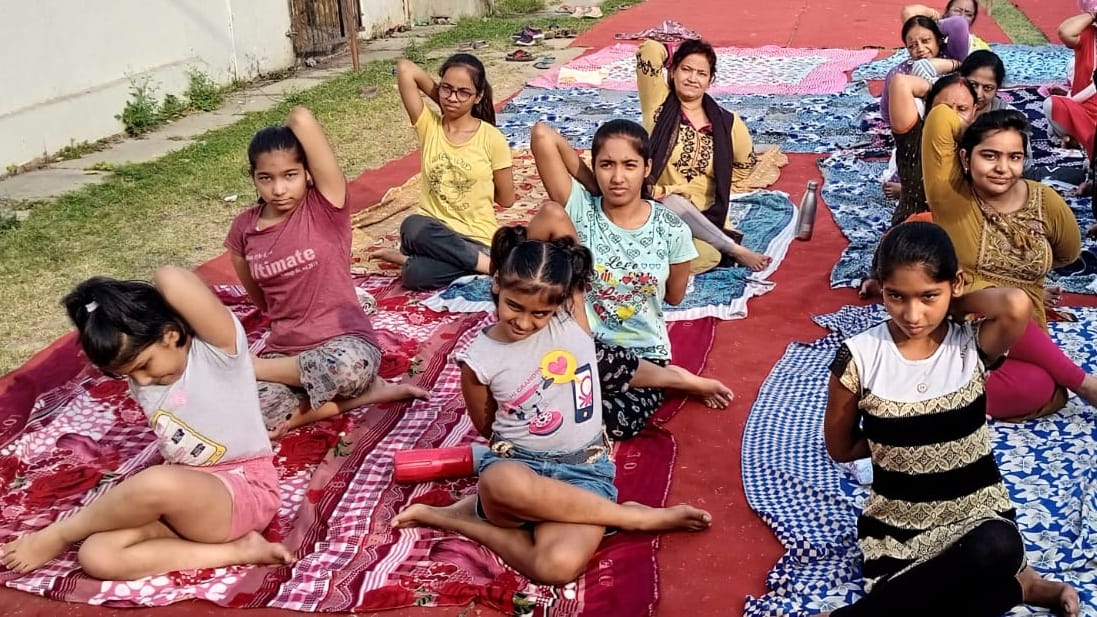 Women's power has taken a resolution, will do yoga and will remain healthy