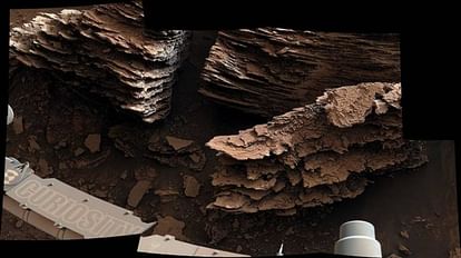 Earthen mounds and flaky stones seen on Mars by NASA rover