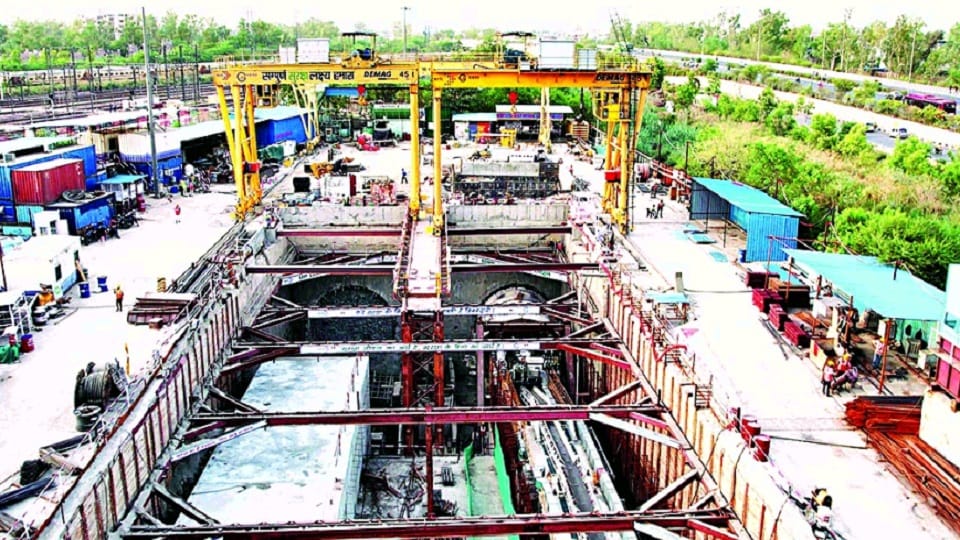 tunnel for rapid rail from anand vihar metro station towards sahibabad started