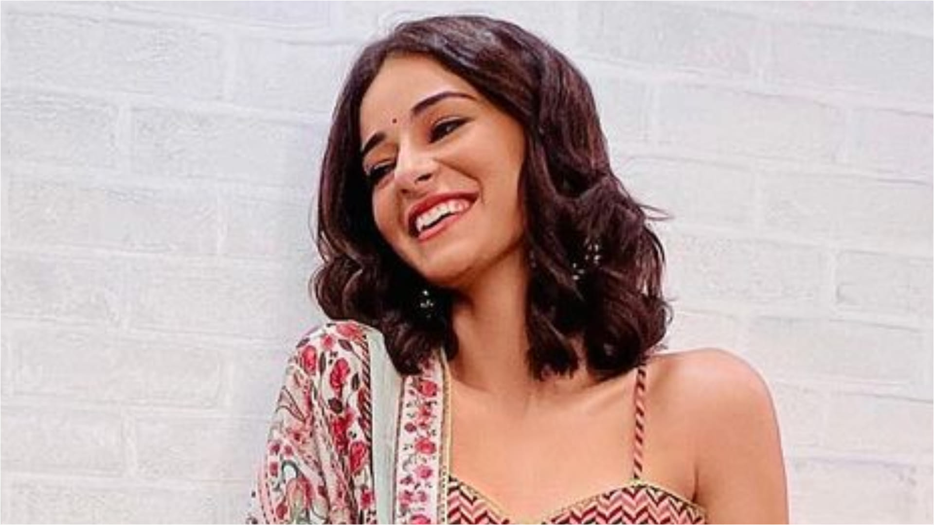vicky kaushal wife actress katrina kaif pregnant and Allu Arjun hikes fees for Pushpa 2 ananya pandey rocketry amitabh bachchan read 10 news from the entertainment world