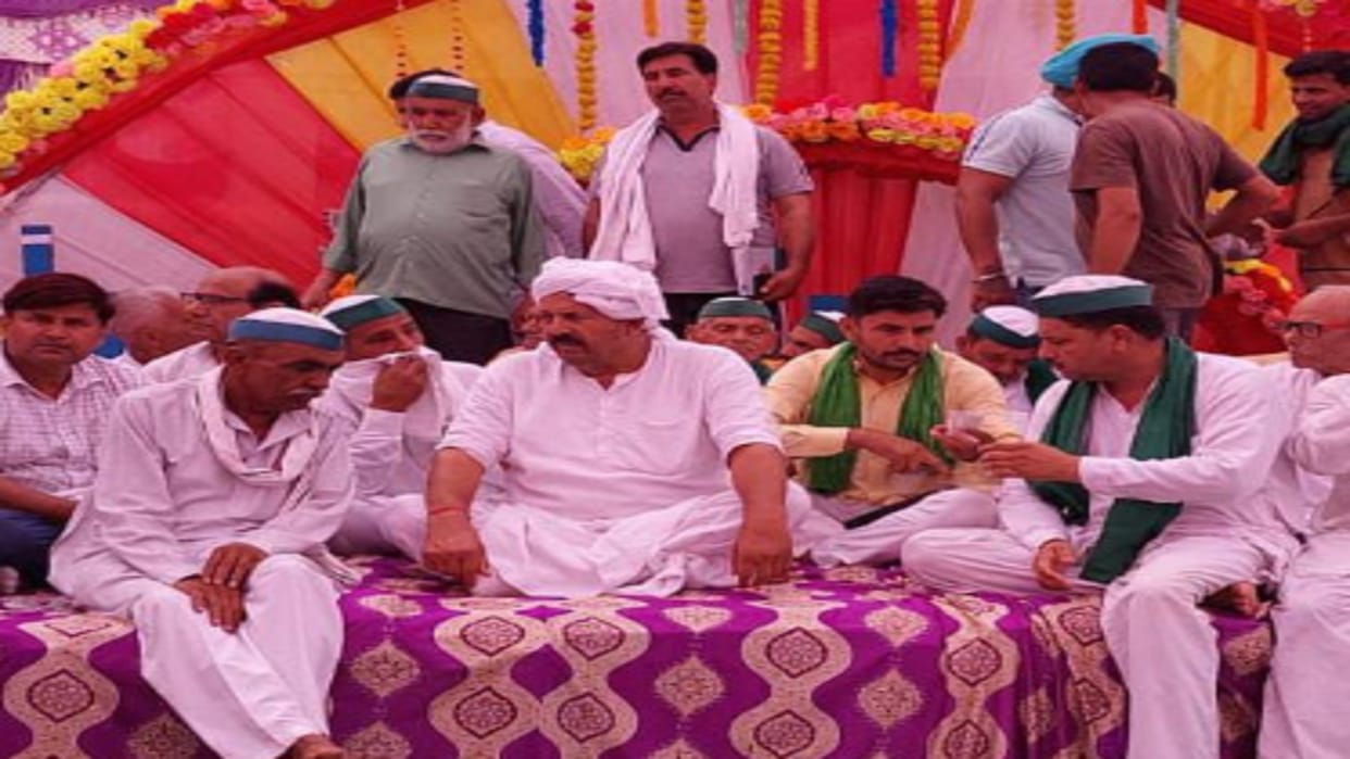 Naresh Tikait said in Mahapanchayat in Bijnor that demand for action in many cases