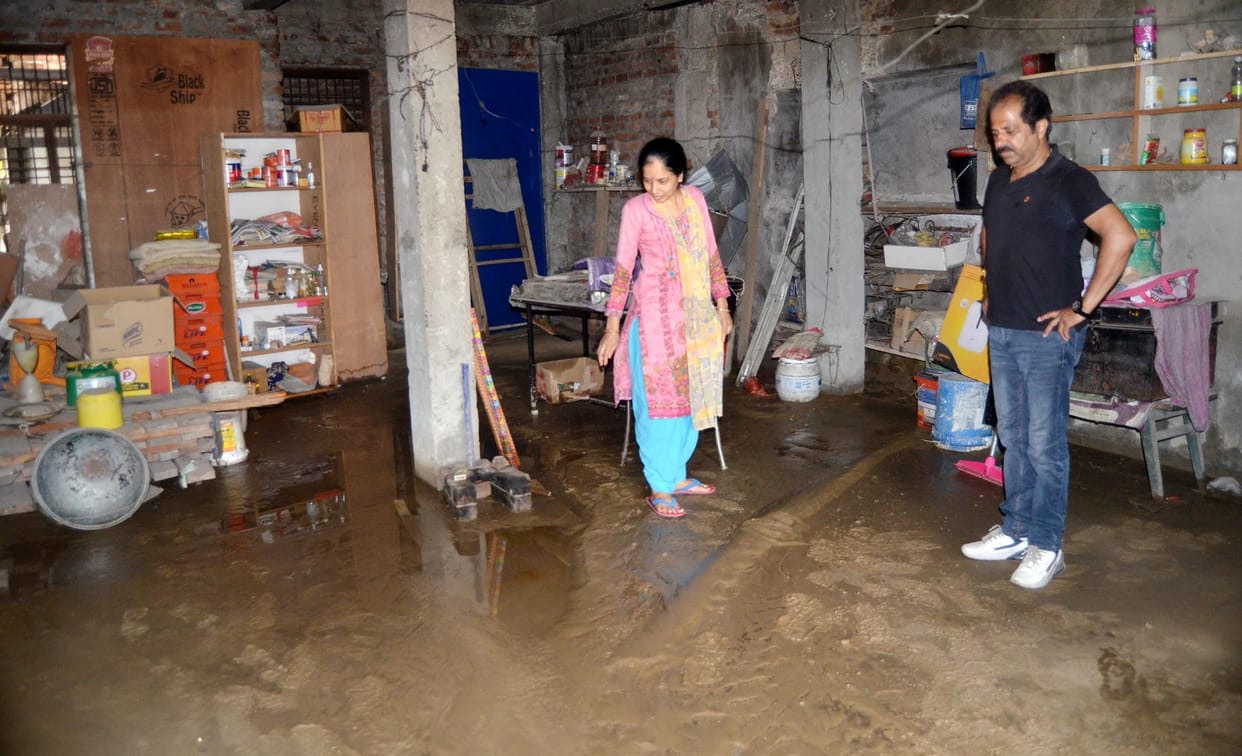 Due to heavy rain, water entered the houses and shops in ward number eight of the city council