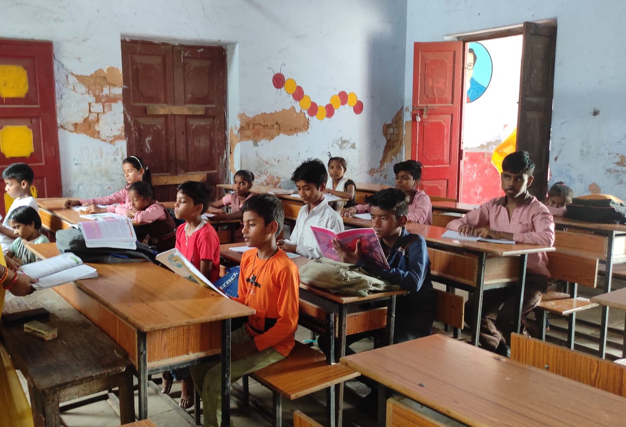 One lakh 24 thousand students are waiting for dress
