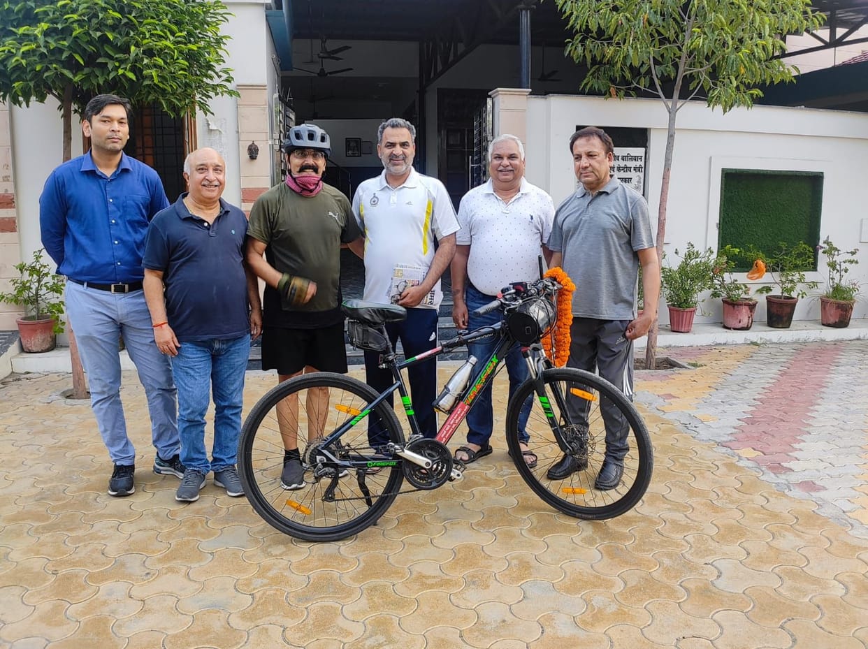 Nausran reached Dr. Balyan by bicycle