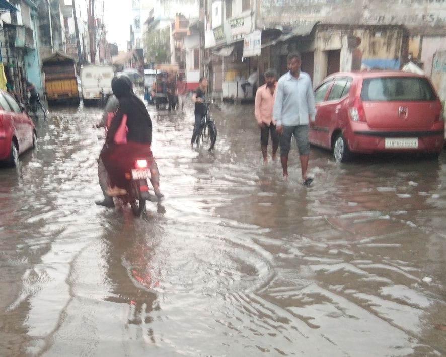 Waterlogging in many areas due to rain