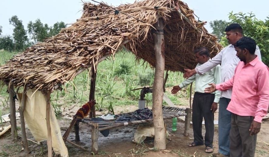 Teenager dies due to lightning, a child is scorched