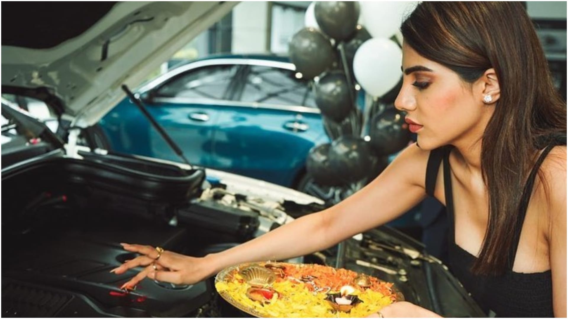 Bigg Boss Fame Nikki Tamboli buys new Mercedes benz gle car worth crore, picture share on instagram