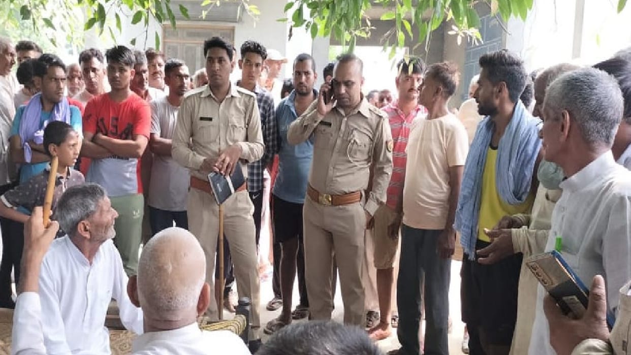 The headmaster has been suspended for molesting with a girl student in Shamli