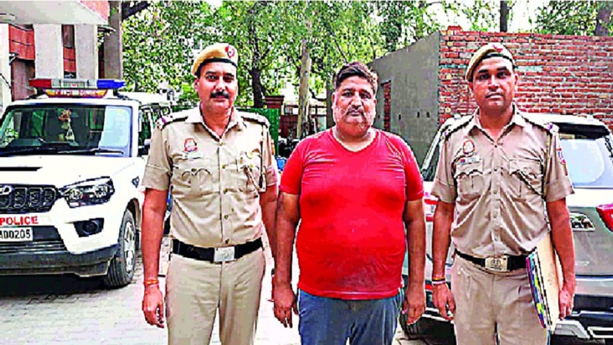 restaurant owner became a robber due to loss in business caught red handed during an attempt to rob the woman
