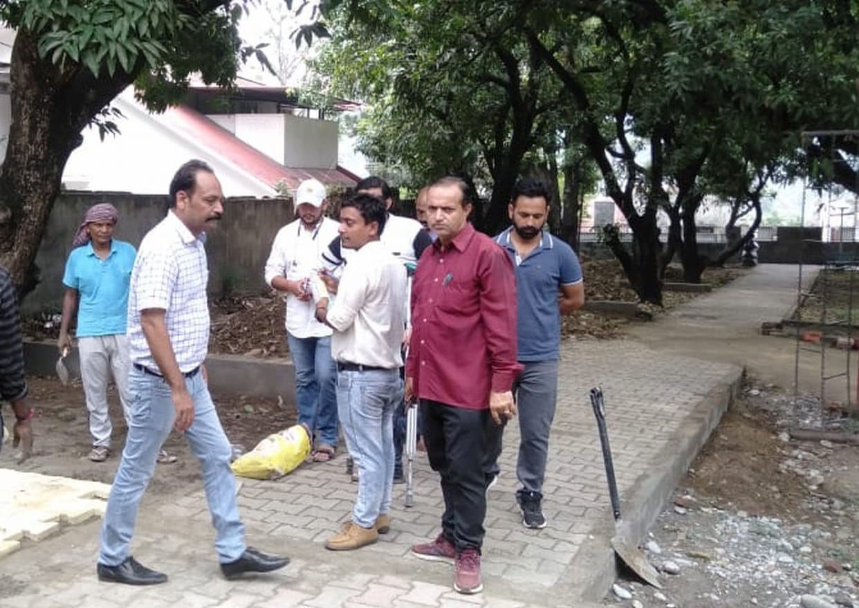 open jimselfi poient and accupressur track will be built in guru gobind singh  ponta park