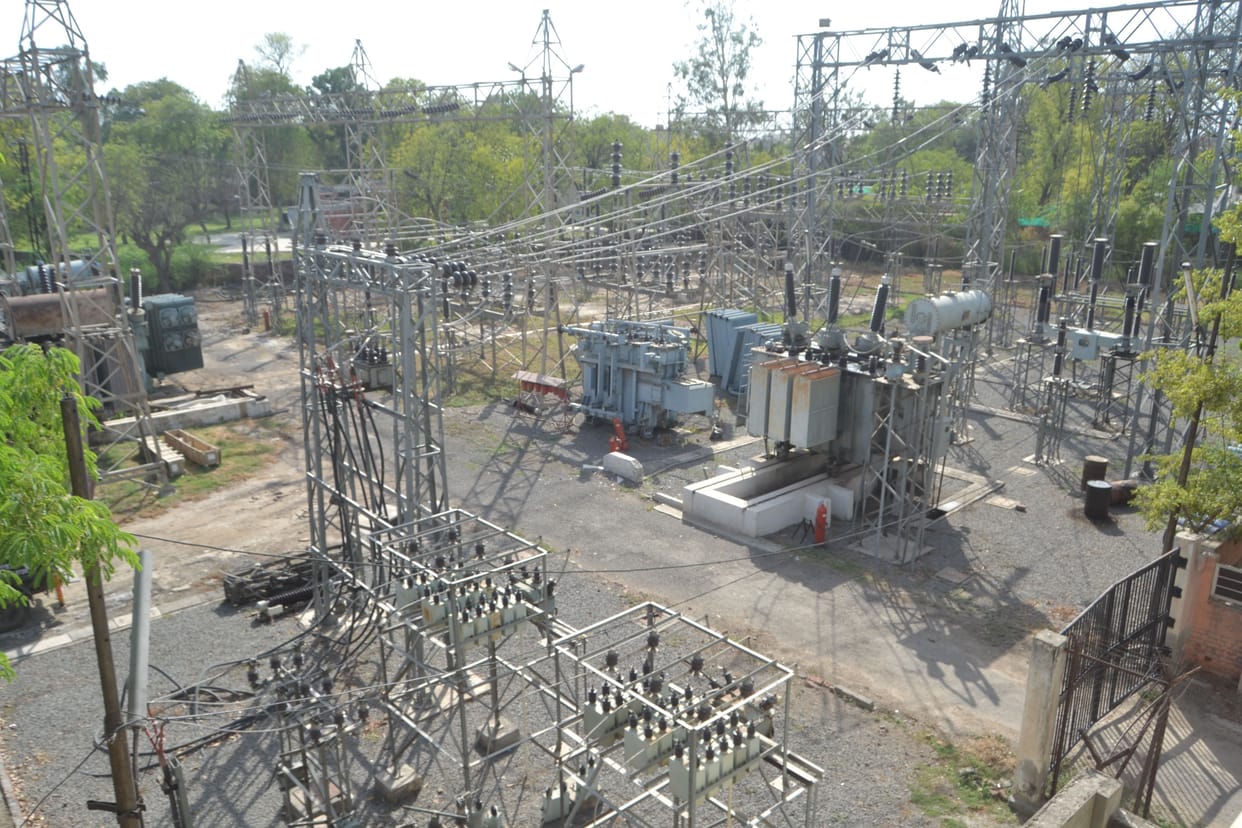The sultry heat is making trouble, undeclared power cuts are increasing trouble