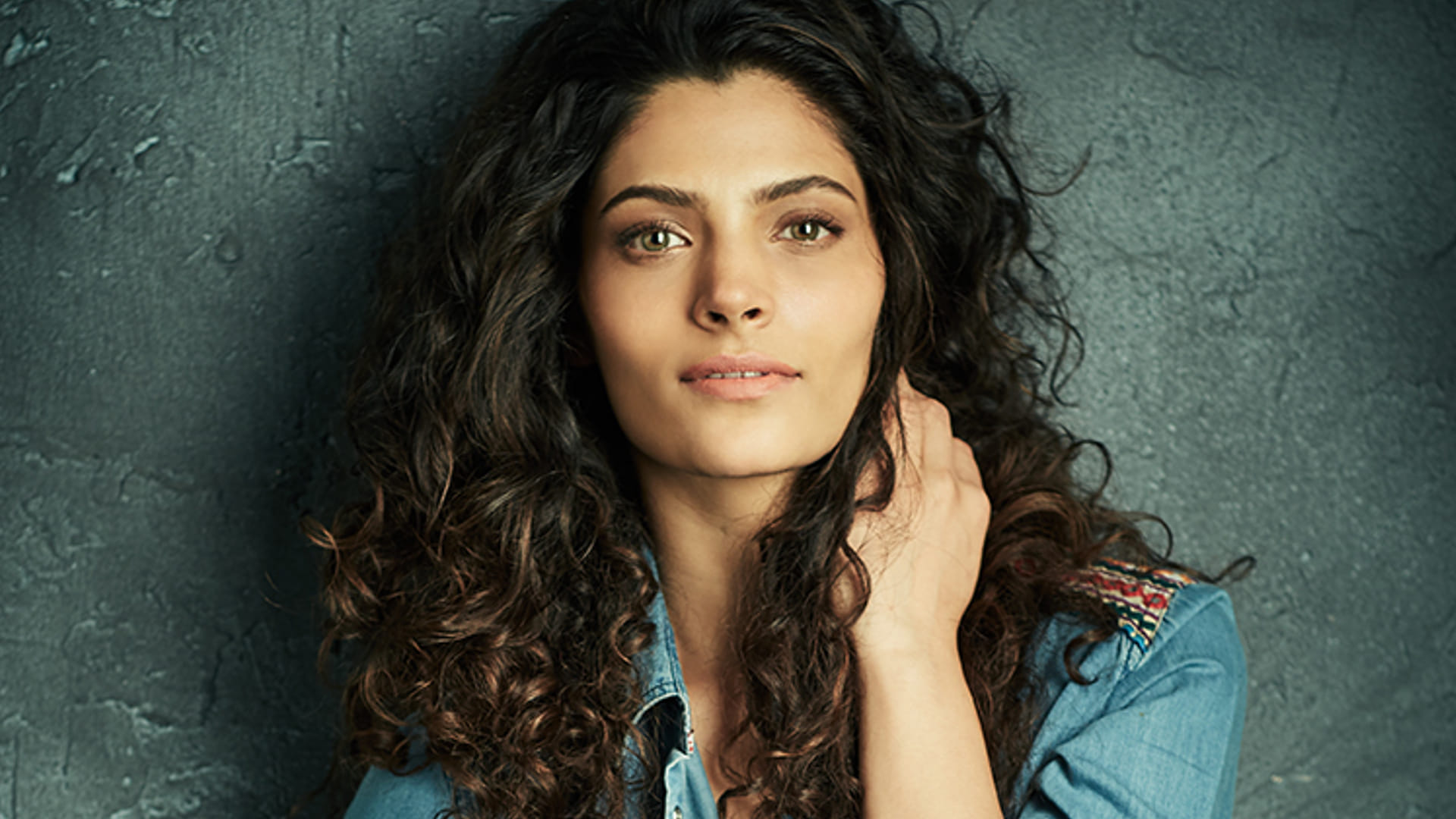 bollywood actress saiyami kher has faced body shame because of being thick skinned