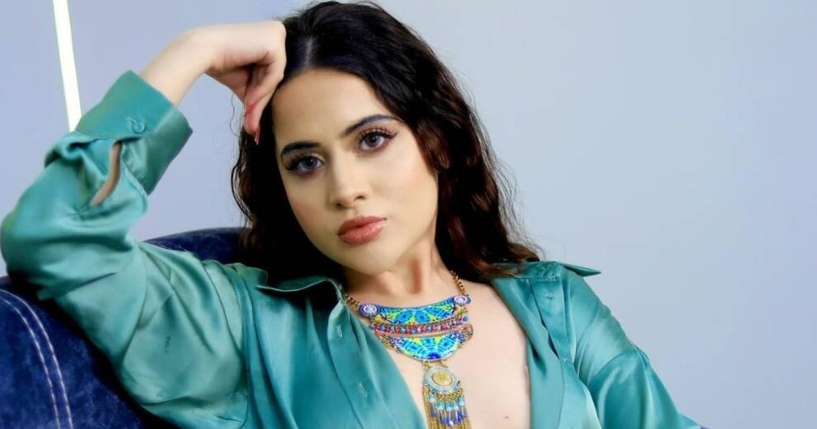 Urfi Javed Shares Her Injured neck photo after wearing outfit with chains See in Latest Photos News in Hindi