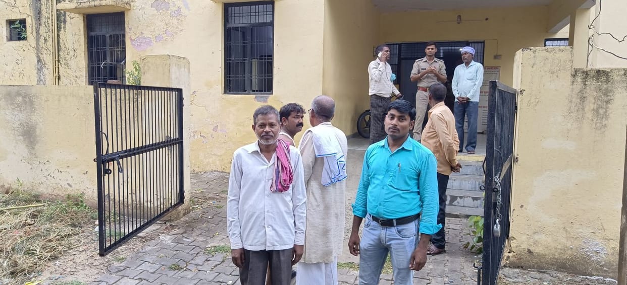 Elder brother murdered by knife in land dispute