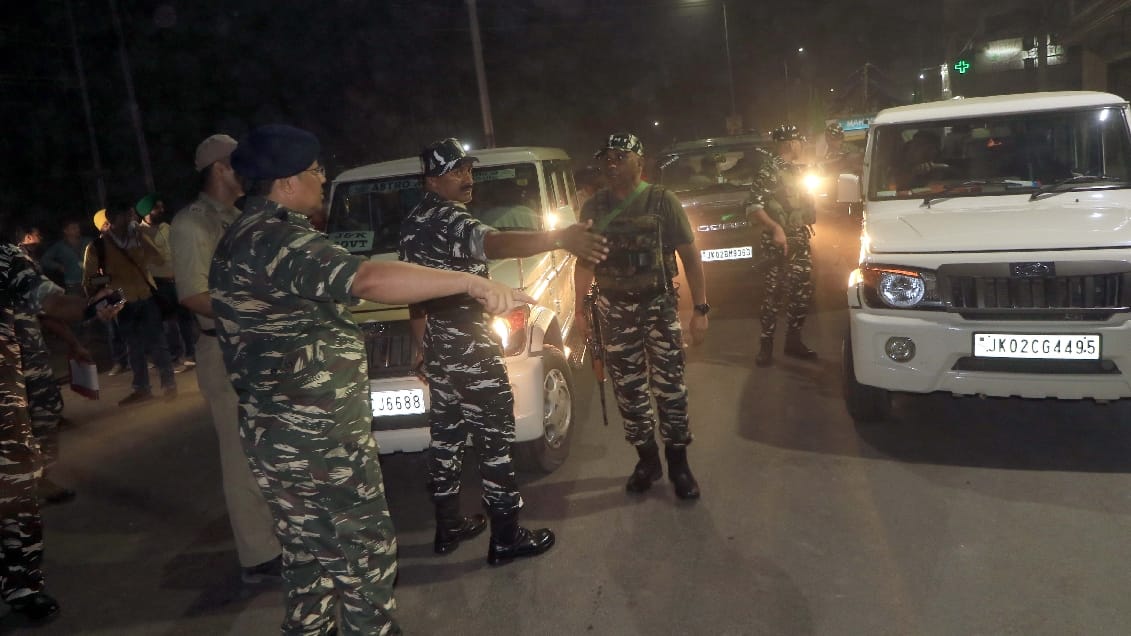 Amarnath Yatra 2022: First batch leaves Jammu bhagwati nagar base camp for Shri Amarnath Yatra huge enthusiasm among devotees photos