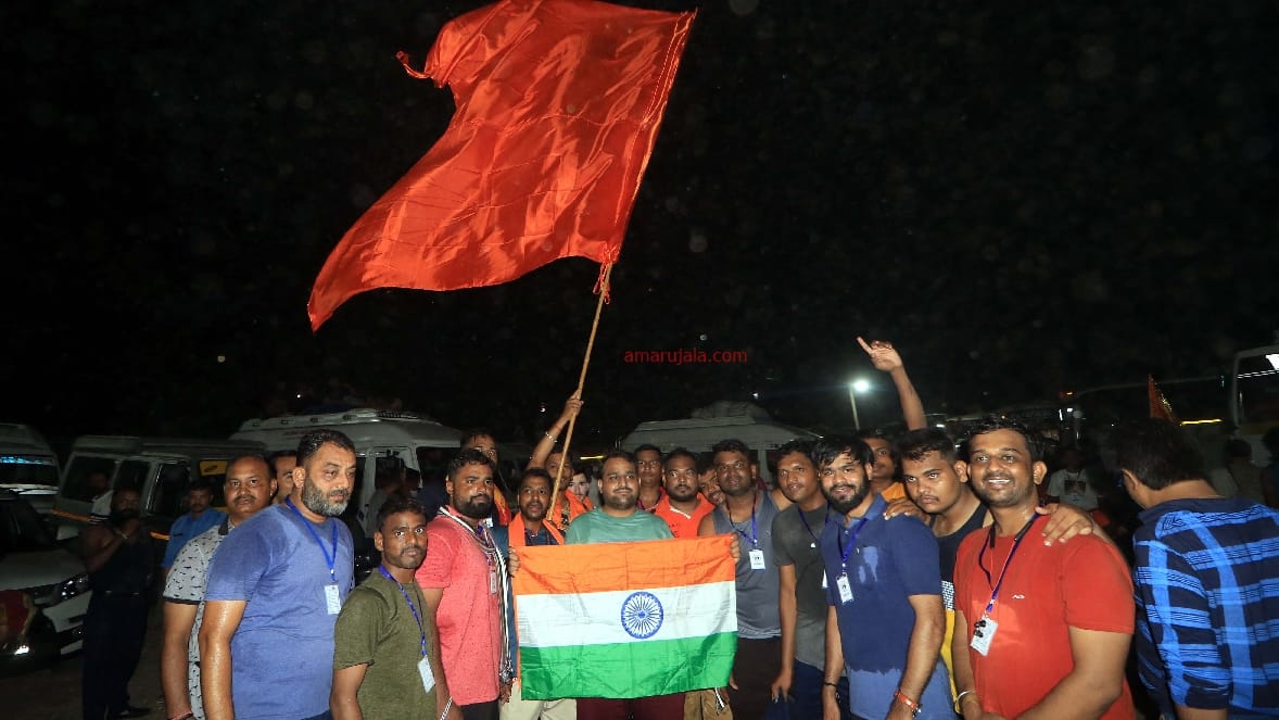 Amarnath Yatra 2022: First batch leaves Jammu bhagwati nagar base camp for Shri Amarnath Yatra huge enthusiasm among devotees photos