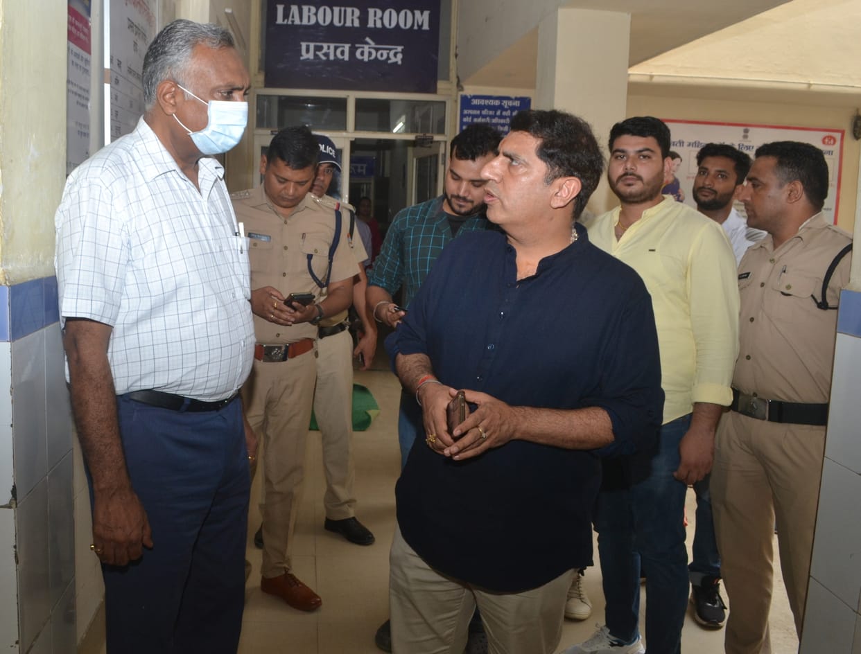 Sexual harassment with mother and daughter in Roorkee , Police increased tight security in hospital to protect the girl child