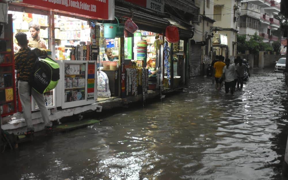 UP Monsoon Rain update varanasi me barish relief from heat but trouble increases due to water logging see in pictures