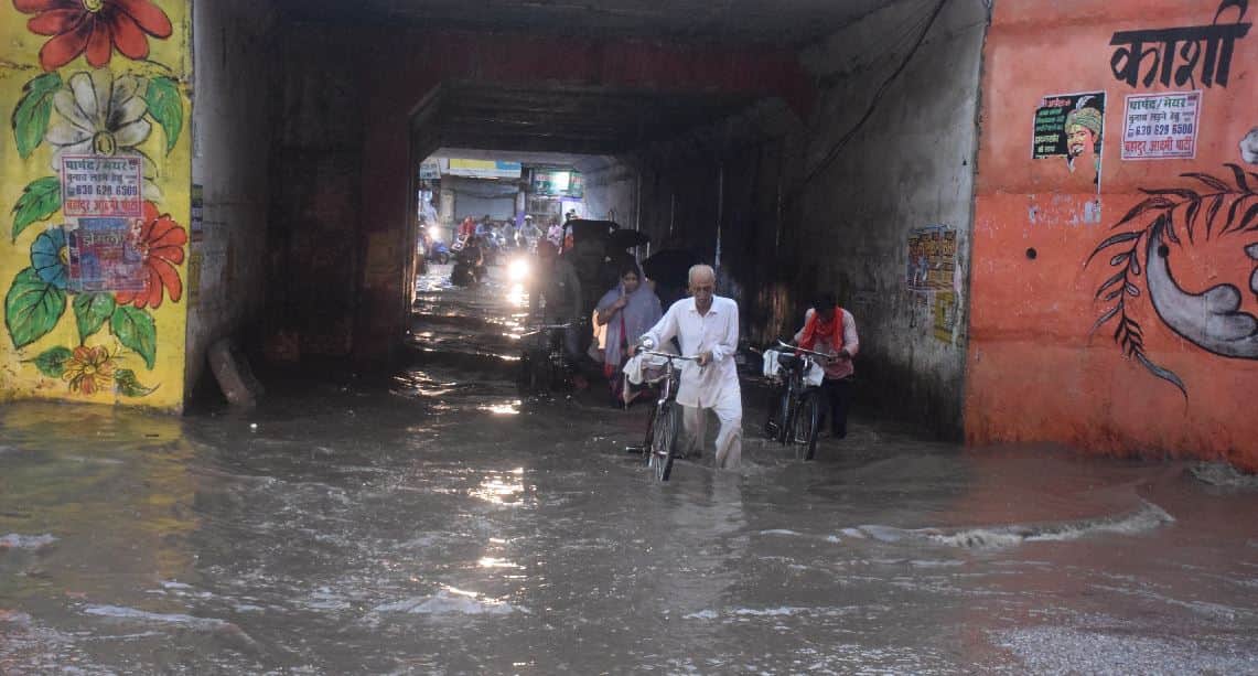 UP Monsoon Rain update varanasi me barish relief from heat but trouble increases due to water logging see in pictures