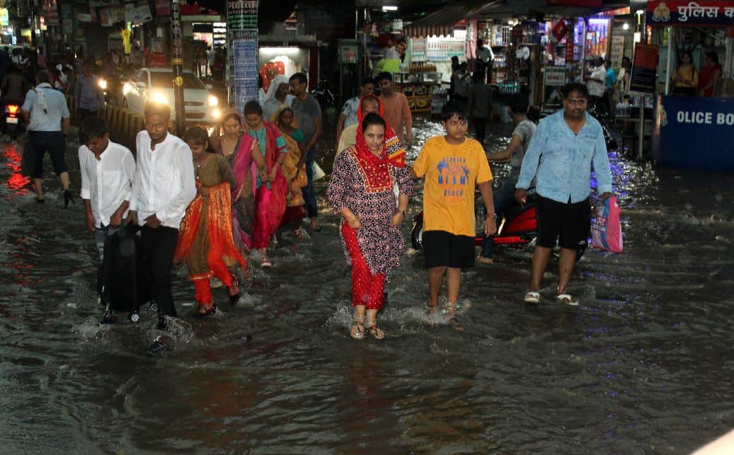 UP Monsoon Rain update varanasi me barish relief from heat but trouble increases due to water logging see in pictures