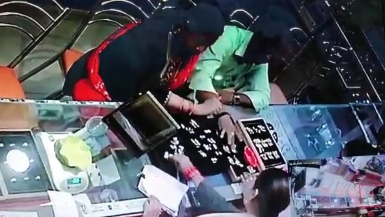 A couple stolen jhumka from a jwellery shop.