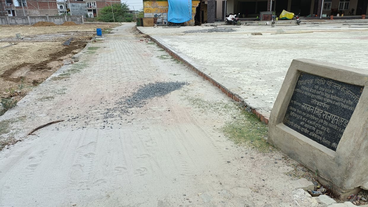 Construction of boundary wall of under-construction bus depot stopped due to dispute