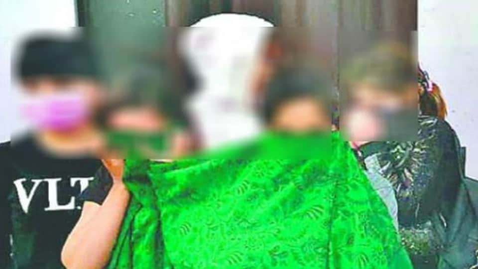 girls catwalk in front of customers in spa center video goes viral in agra