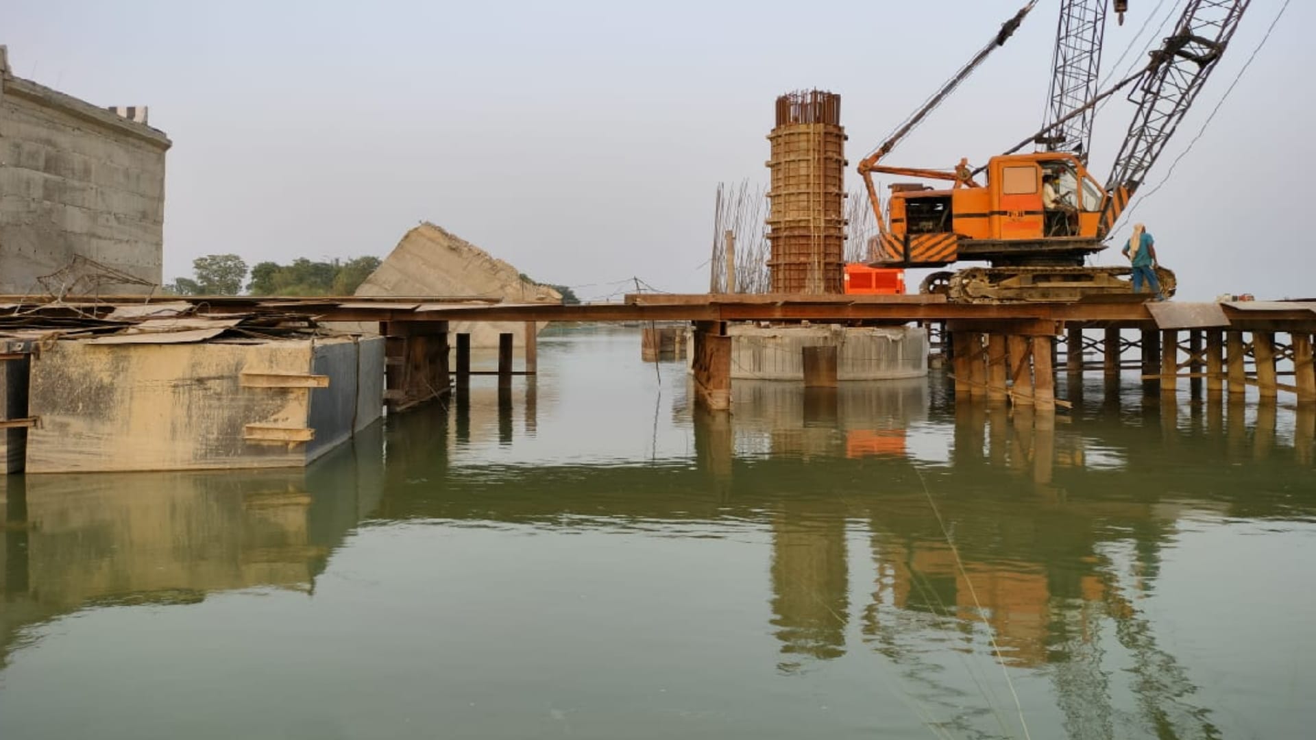 Amar Ujala Investigation Sports in Gorakhpur-Varanasi Fourlane Road Construction