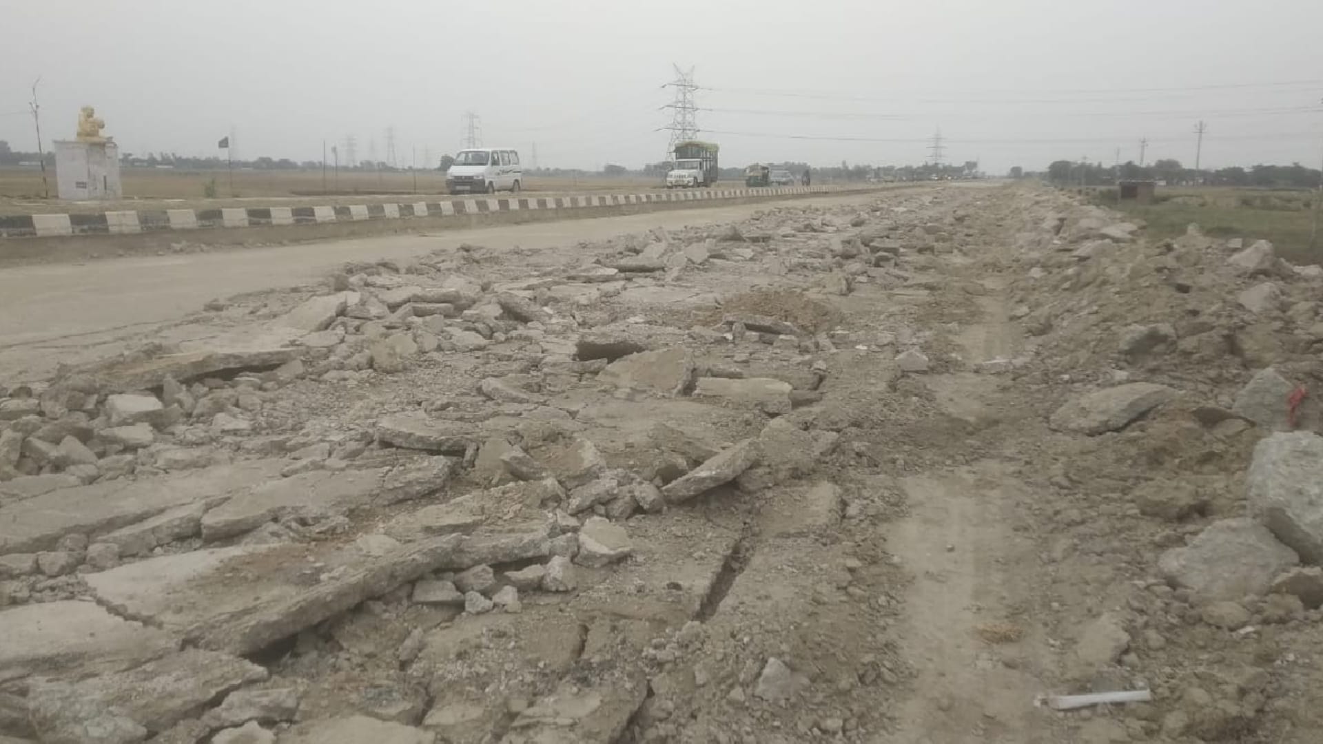 Amar Ujala Investigation Sports in Gorakhpur-Varanasi Fourlane Road Construction