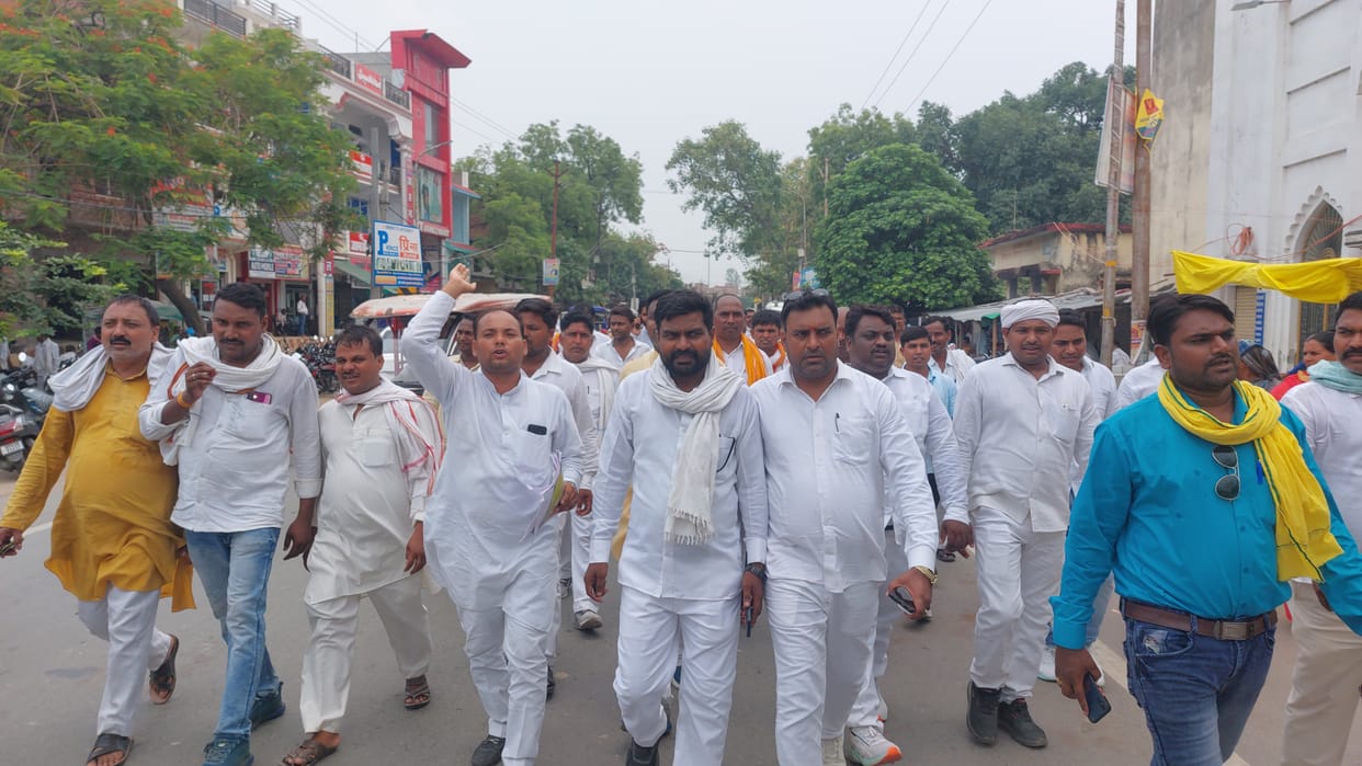 Village heads demand action against Majhwara police post in-charge