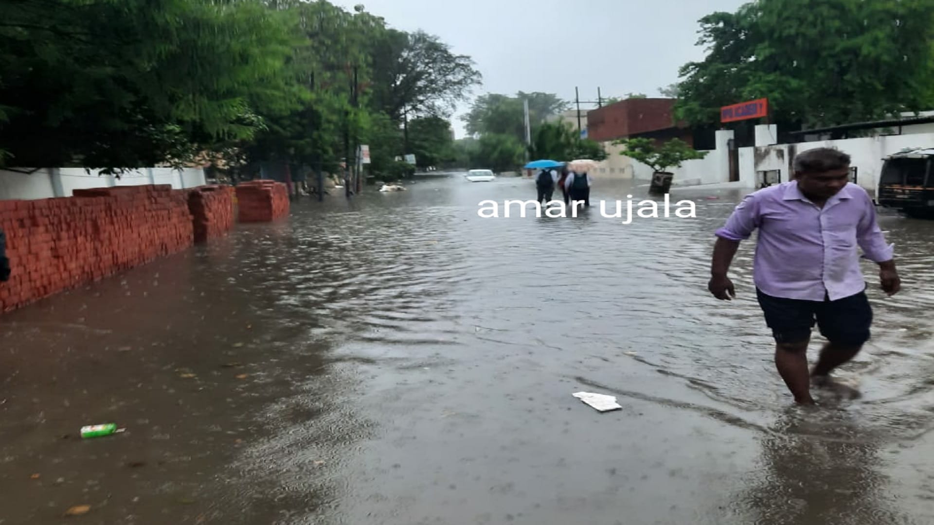 Gorakhpur weather update news first rain of monsoon see photos