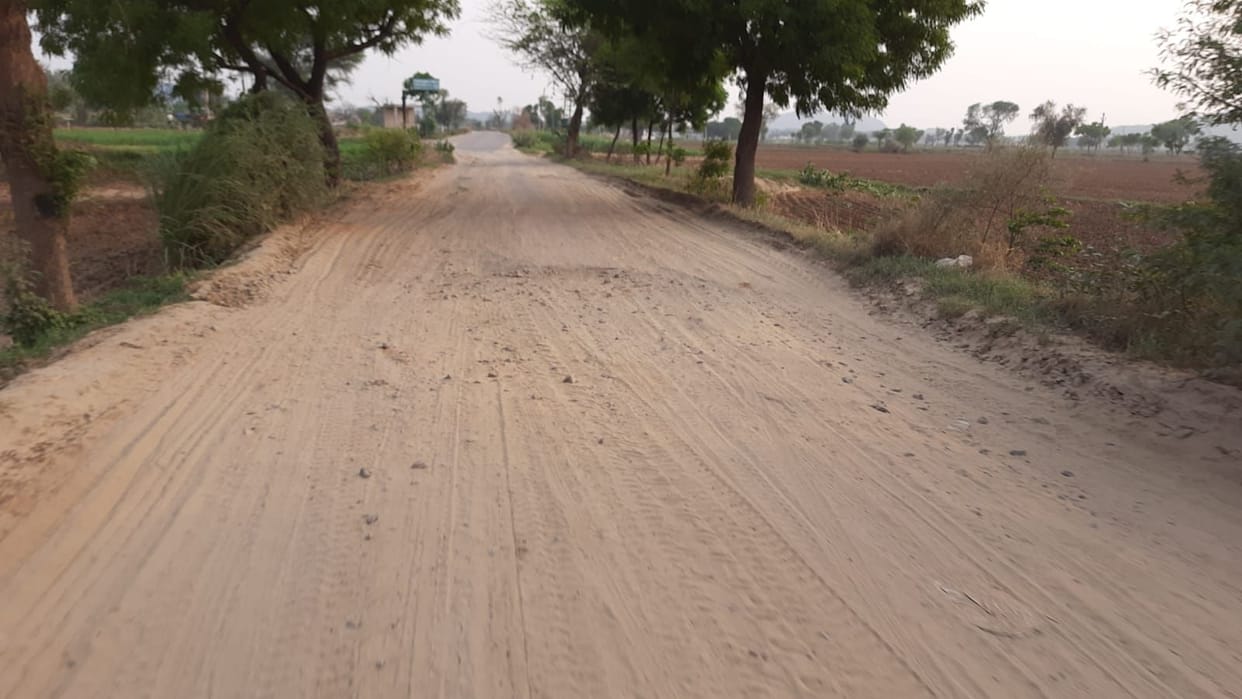 Kitkai Likaroon, Jit Dekhoon Udai Khaddhe A Khadhe