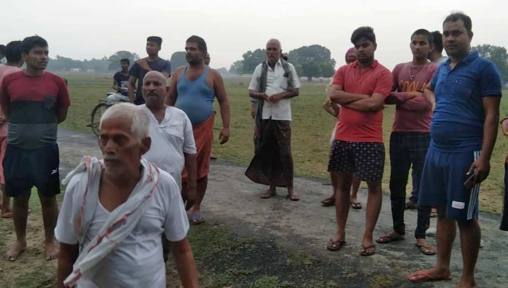 Three including a woman died due to lightning