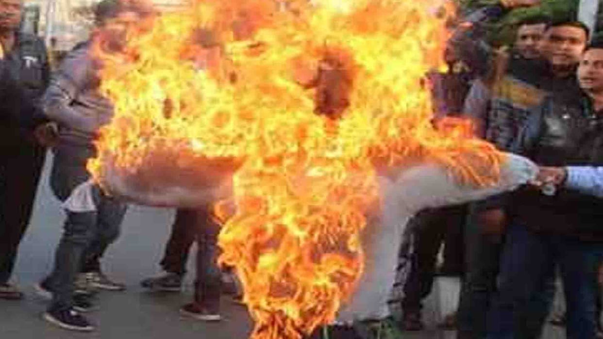 Anger over Kanhaiya lal murder: BJYM burns CM Gehlot effigy in Kanpur