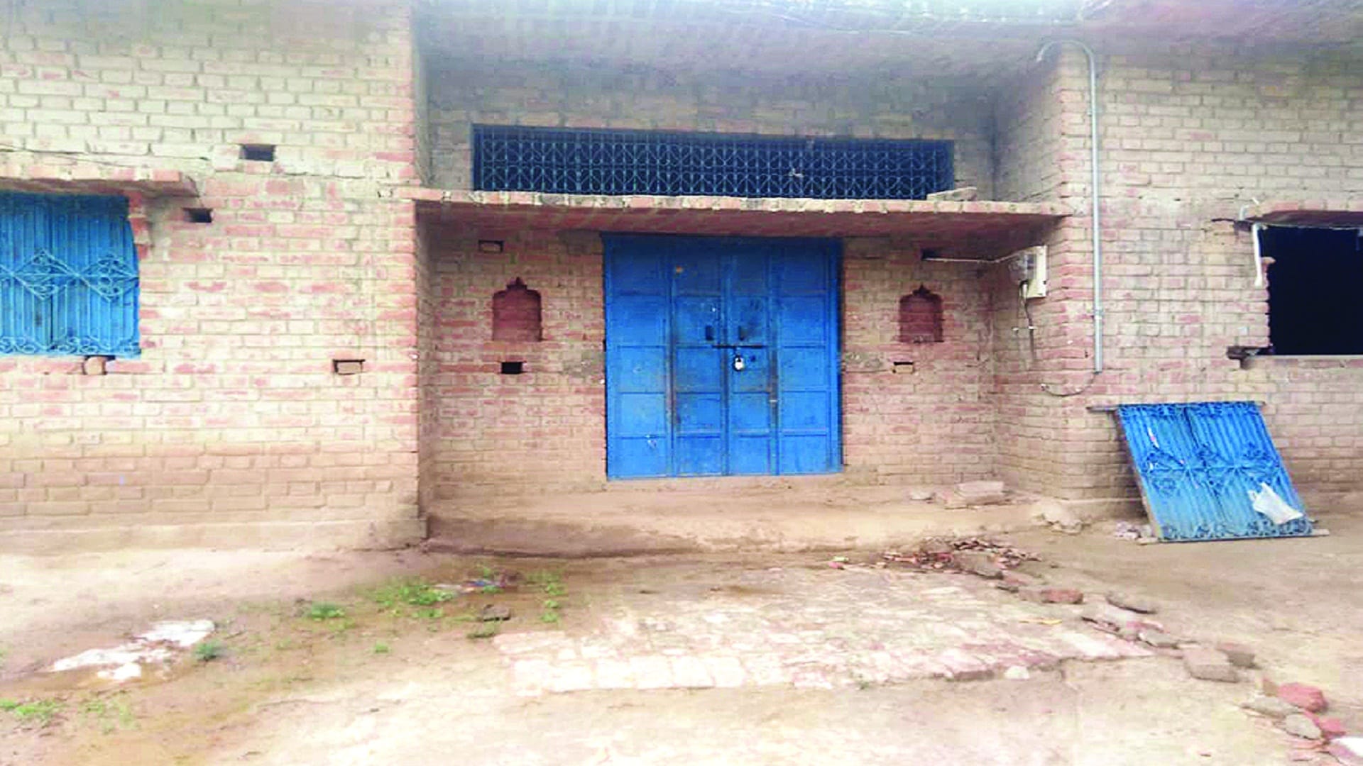 Superstition in Prayagraj: Knowing the reality, along with the villagers, the policemen were also blown away