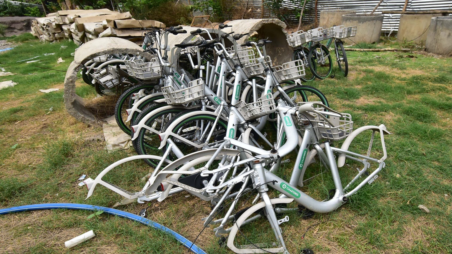 Smart City The bike sharing scheme came out, smart bicycles got punctured