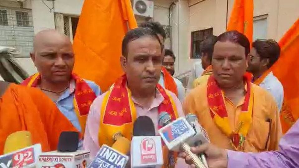 Report filed against Hindu Mahasabha spokesperson and Hindu Sena chief for posting inflammatory posts