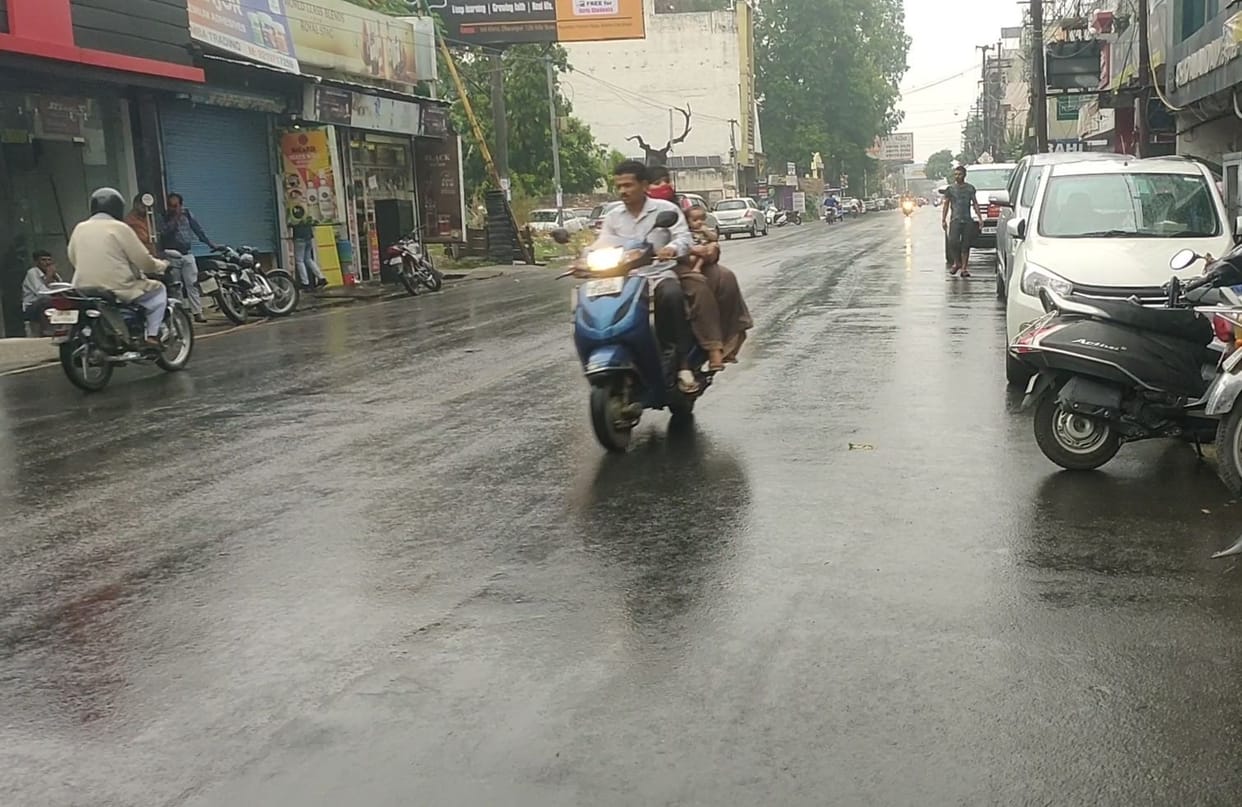 Relief from heat due to drizzle, farmers are also happy