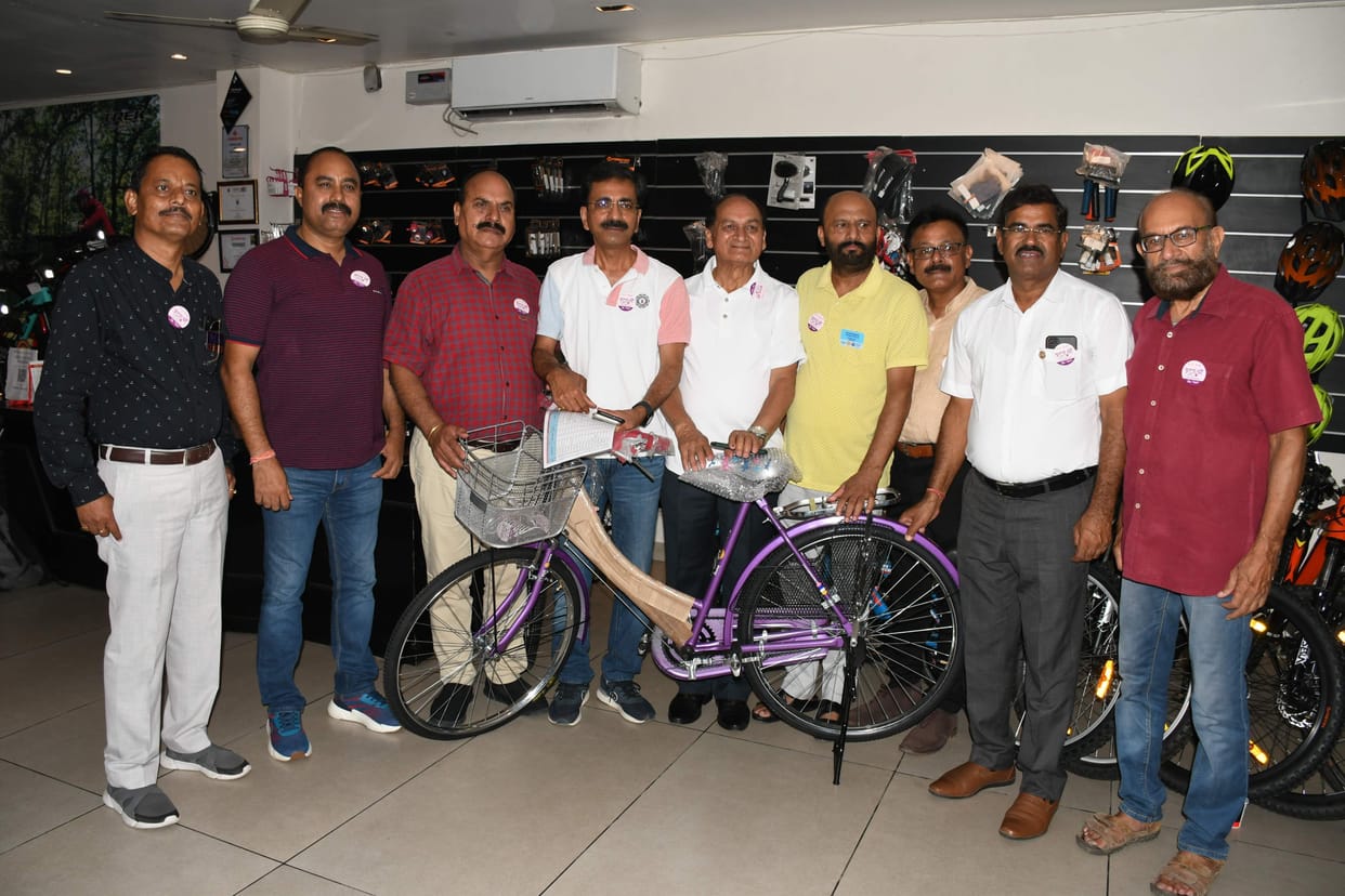 Rotary Club will distribute cycles to poor, meritorious girl students under Kanyashree project