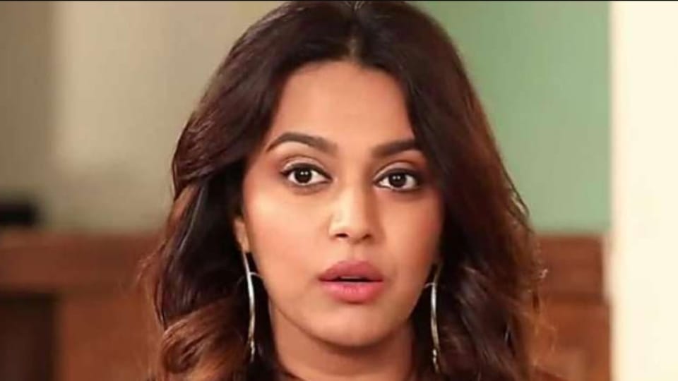 Swara Bhaskar Gets Trolled For Tweet in Support of Aamir Khan Laal Singh Chaddha Akshay Kumar Raksha Bandhan