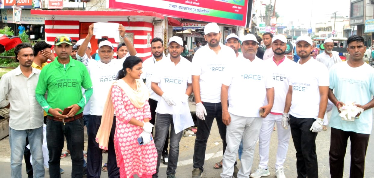 People made aware under plastic free India campaign