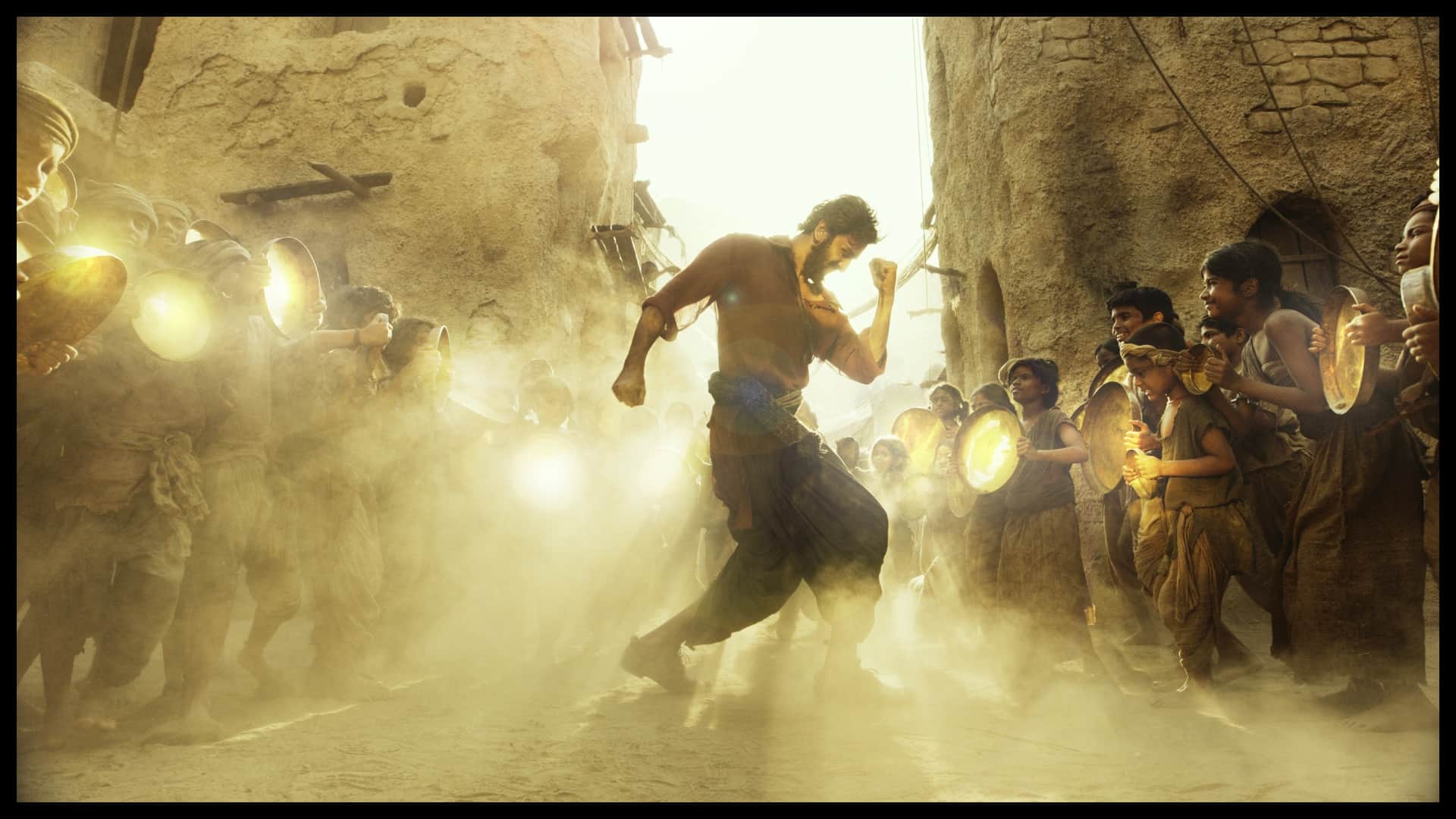 Shamshera twitter review ranbir kapoor vaani kapoor and sanjay dutt starrer film